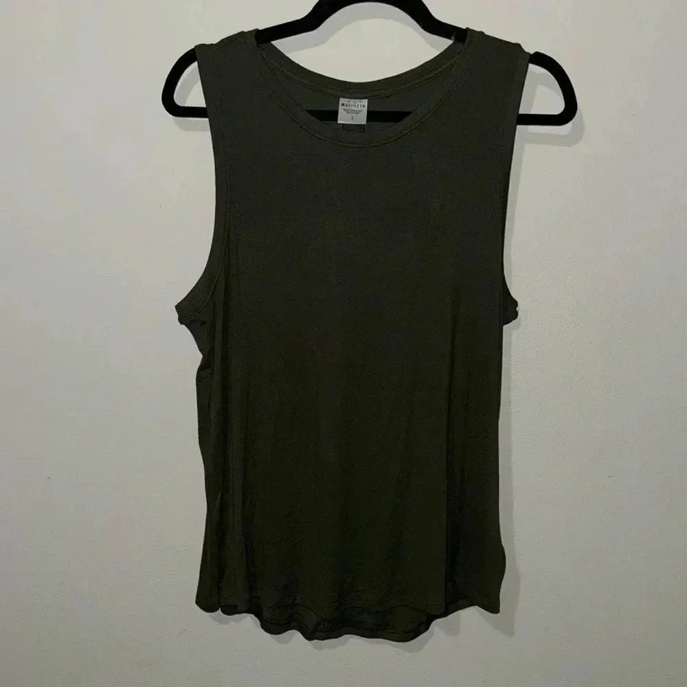 Athleta | hunter green athletic tank in size large. EUC. Very soft.